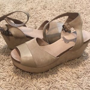 Chocolate Bleu heels